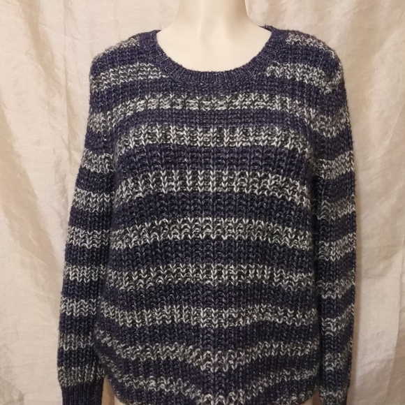 Vitoria Secret Knit Sweater - Picture 1 of 8